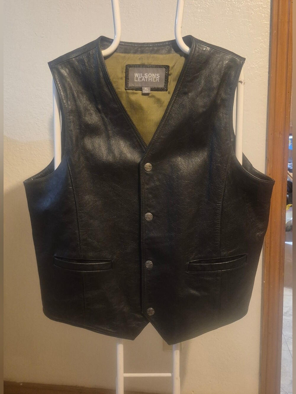 Wilsons Leather Men’s XL Black Genuine Leather Vest Motorcycle Biker Snap Front